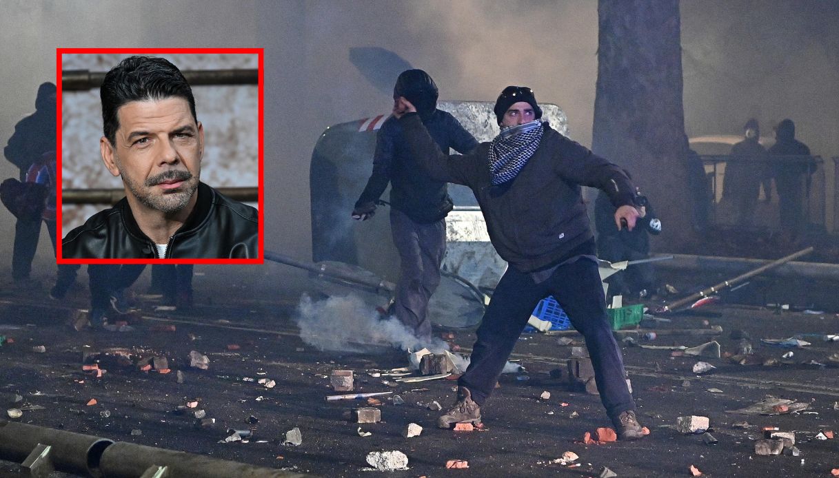 Troupe della Rai aggredita durante il corteo per Askatasuna a Torino, la denuncia di Salvo Sottile sui social