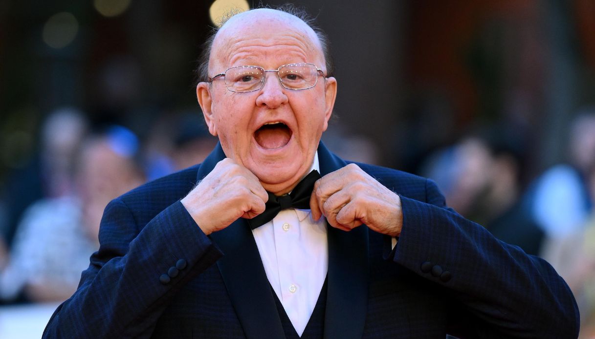 Massimo Boldi non sarà tedoforo di Milano Cortina 2026, cancellato dalla lista dopo la battuta sessista