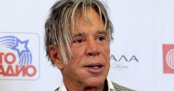 mickey-rourke-sfratto-raccolta-fondi-appello