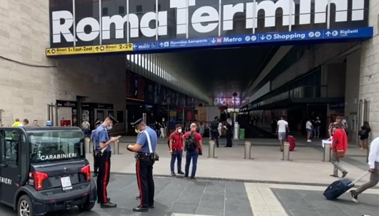 Due aggressioni alla Stazione Termini di Roma in un'ora, un uomo è in ...