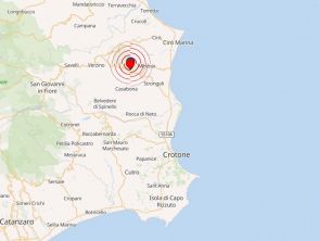 Terremoto a Crotone in Calabria, sisma di magnitudo 3.7: forte sciame sismico in corso