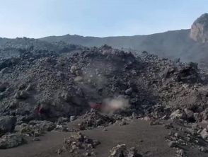 Il video della colata dell'Etna, fronte lavico a quota 1380 metri: la situazione