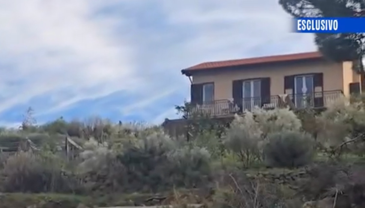 Bimba di 2 anni morta a Bordighera, la nonna paterna accusa mamma Manuela Aiello "perché era aggressiva"