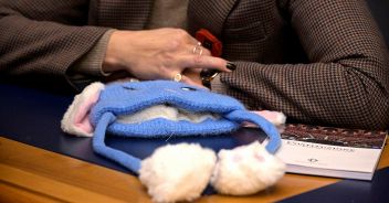 bimbo-cappello-blu-minneapolis-trump-1