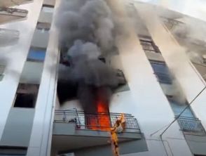 Incendio a Giarre, fiamme in un appartamento del condominio: 10 intossicati, morti alcuni animali intrappolati