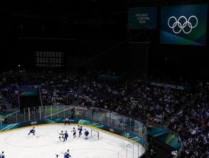 Latitante slovacco dal 2010 arrestato alle Olimpiadi durante la gara di hockey, si è registrato col suo nome