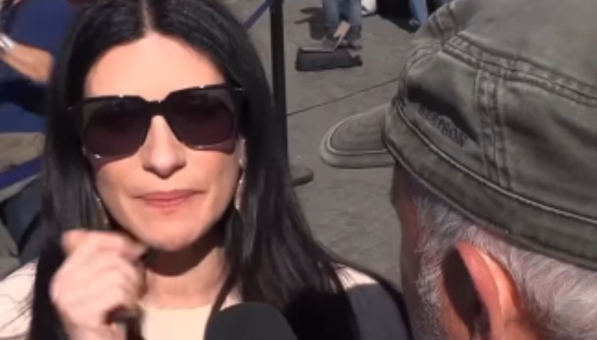 https://wips.plug.it/cips/notizie.virgilio.it/cms/2026/02/laura-pausini-politica.jpg