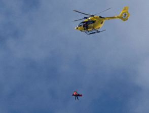 Lindsey Vonn caduta in Discesa alle Olimpiadi, le immagini dell'intervento dell'elisoccorso durante la gara