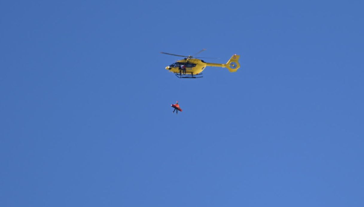 Caduta choc per Lindsey Vonn col crociato rotto alle Olimpiadi e Discesa interrotta, le urla e l