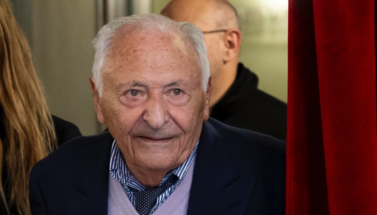 Mogol in elicottero dei vigili del fuoco da Sanremo a Roma, "Era un