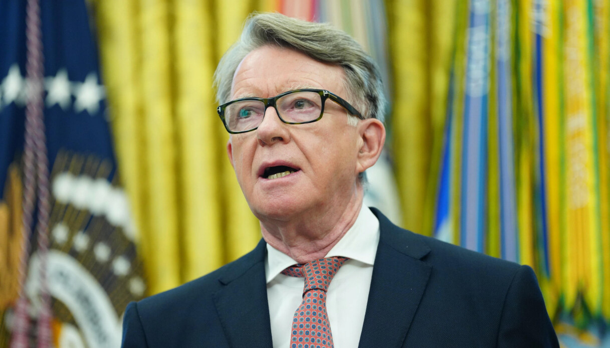 https://wips.plug.it/cips/notizie.virgilio.it/cms/2026/02/peter-mandelson-rilasciato-arrestato-epstein-cauzione.jpg