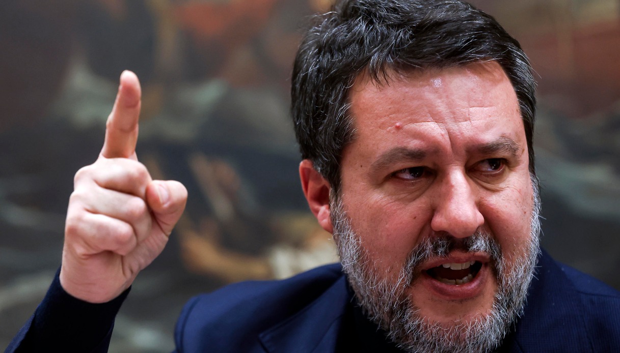 https://wips.plug.it/cips/notizie.virgilio.it/cms/2026/02/salvini-sciopero-aereo.jpg