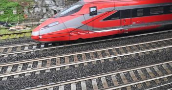 Treni sabotati alla stazione di Bologna