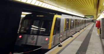 uomo-investito-metro-gialla-milano-zara