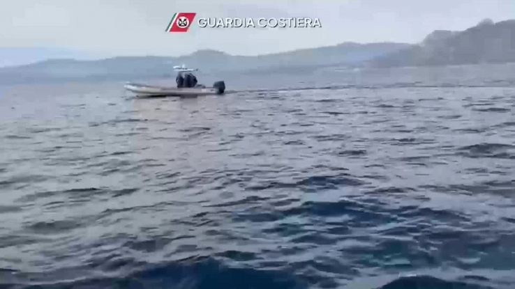 Barca affondata in Sardegna, si cercano i corpi dei pescatori Morlè e ...