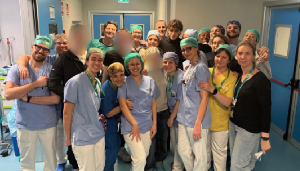 achille lauro al niguarda per incontrare i feriti di crans montana bertolaso 200 un ragazzo speciale da Virgilio.it achille lauro al niguarda per incontrare i feriti di crans montana bertolaso 200 un ragazzo speciale