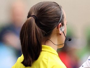 Arbitro donna minorenne presa a schiaffi e pugni nella partita giovanile in Sardegna, aggredita dal dirigente