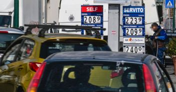 Prezzi benzina alti