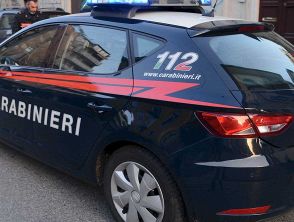 Carabiniera investita al posto di blocco di Cerenova da un'auto guidata da una donna: è in codice rosso