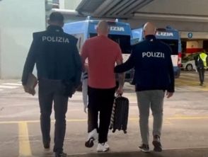 Arrestato il latitante camorrista Carlo Petrillo in fuga da 8 anni, la cattura negli Usa e il ruolo dell'FBI