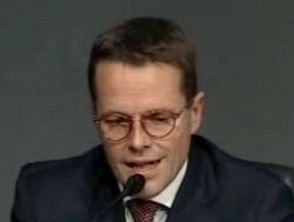 Omicidio di David Rossi, diffuso il video della perizia realizzato con l'AI che ricostruisce l'aggressione