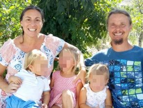 Famiglia nel bosco, mamma Catherine attacca l'Australia e lancia l'appello per lasciare l'Italia