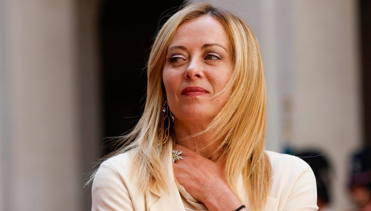 Minacce a Giorgia Meloni, due condannati dopo 4 anni per la foto della Renault 4 dove venne trovato Aldo Moro