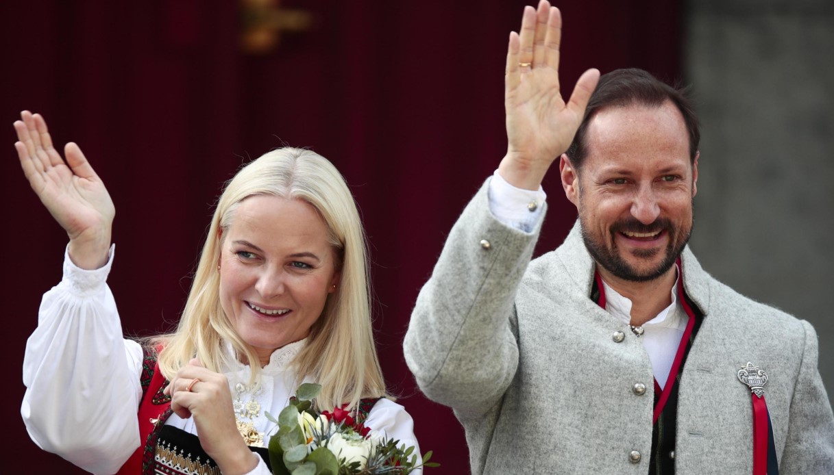 epstein-files-anche-la-futura-regina-di-norvegia-mette-marit