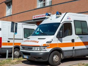 Tre operai morti nell'incidente sull'autostrada A1 ad Arce, incastrati nel furgone: c'è anche un ferito grave