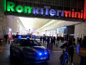 Furti alla Coin di Termini a Roma, obbligo di firma per la cassiera 