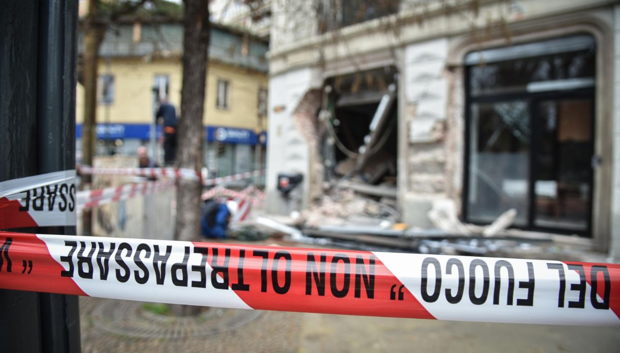tram deragliato a milano clamoroso scambio di persona 56enne dato per morto in realt224 232 vivo in ospedale da Virgilio.it tram deragliato a milano clamoroso scambio di persona 56enne dato per morto in realt224 232 vivo in ospedale