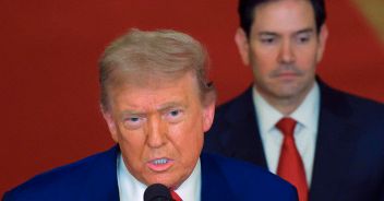 trump-chiede-aiuto-agli-altri-paesi-contro-l-iran-22inviate-navi-a-hormuz-22-ma-anche-teheran-ha-un-piano