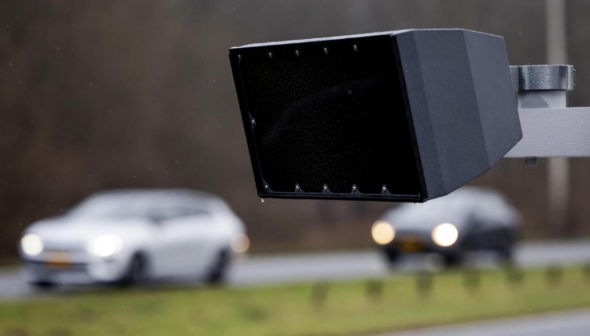 autovelox safedrive becca chi usa il telefono alla guida o non mette la cintura grazie all ai come funziona da Virgilio.it autovelox safedrive becca chi usa il telefono alla guida o non mette la cintura grazie all ai come funziona