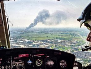 Incendio Speed Service di Beinasco, cosa è andato distrutto: le immagini riprese dall’elicottero dei vigili