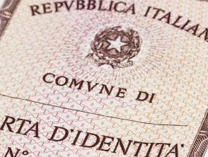 Carta d'identità cartacea non più valida dal 3 agosto 2026, appuntamento per richiedere la CIE: come prenotare