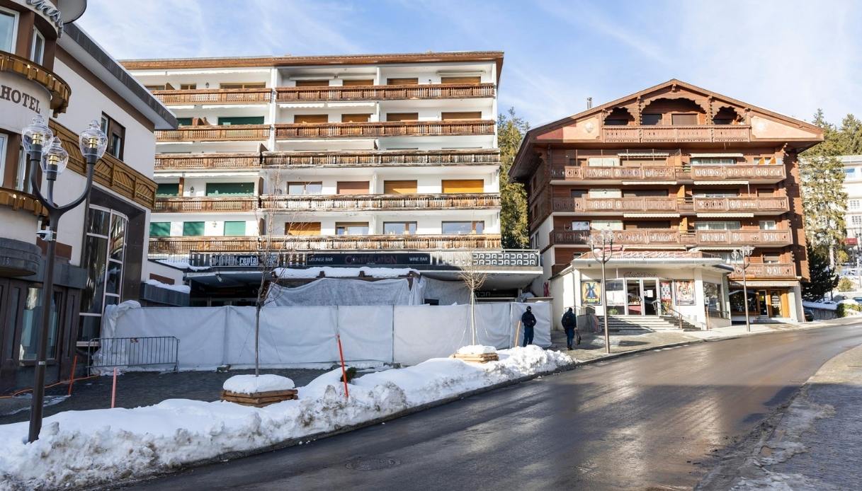 https://wips.plug.it/cips/notizie.virgilio.it/cms/2026/04/crans-montana-fatture-italia-svizzera.jpg