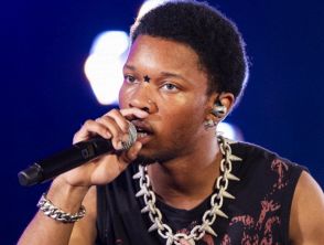 D4vd arrestato per omicidio, il cantante star di su TikTok è accusato di aver ucciso una 14enne