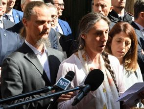 Famiglia nel bosco, il giallo della richiesta di risarcimento di Nathan e Catherine: come stanno le cose