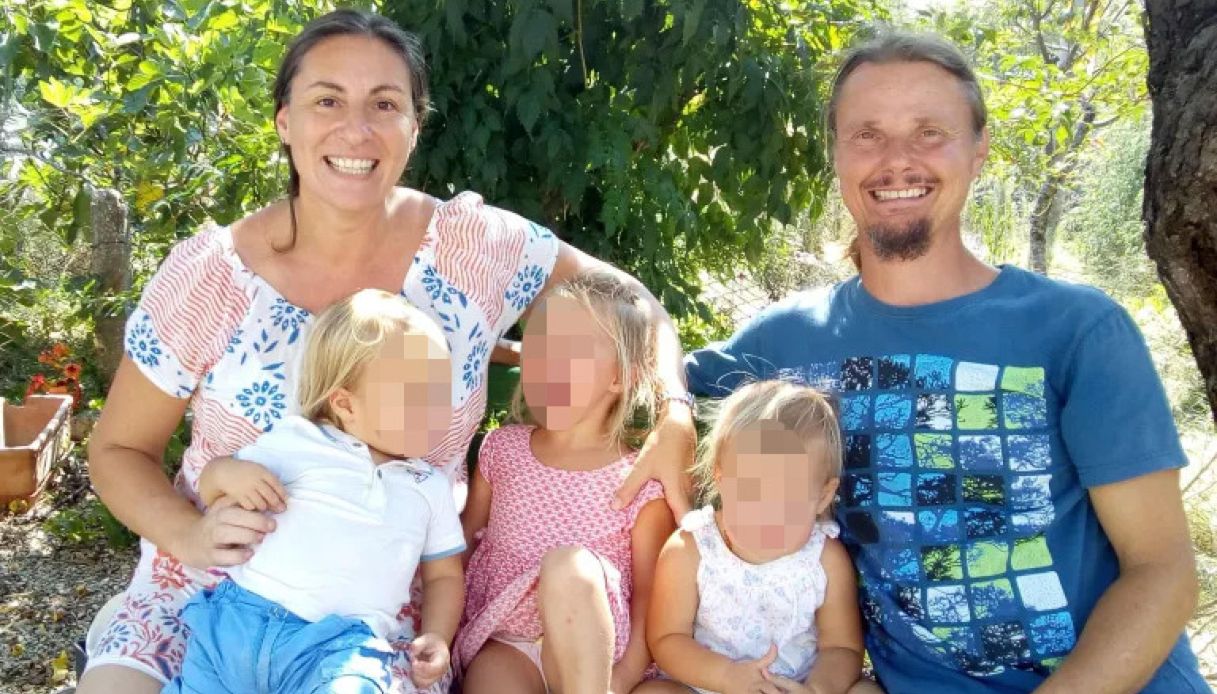 Salvini famiglia nel bosco