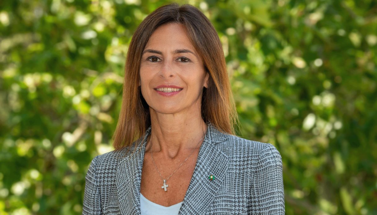 https://wips.plug.it/cips/notizie.virgilio.it/cms/2026/04/giuseppina-di-foggia-eni.jpg
