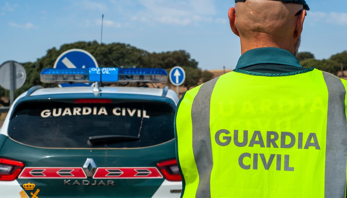 https://wips.plug.it/cips/notizie.virgilio.it/cms/2026/04/ibiza-italiano-ucciso.jpg