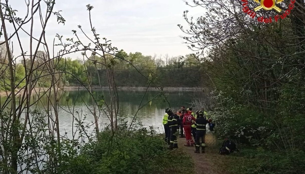 https://wips.plug.it/cips/notizie.virgilio.it/cms/2026/04/nerviano-cadavere-lago-milano.jpg