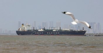 stretto di Hormuz Iran prezzo petrolio Trump