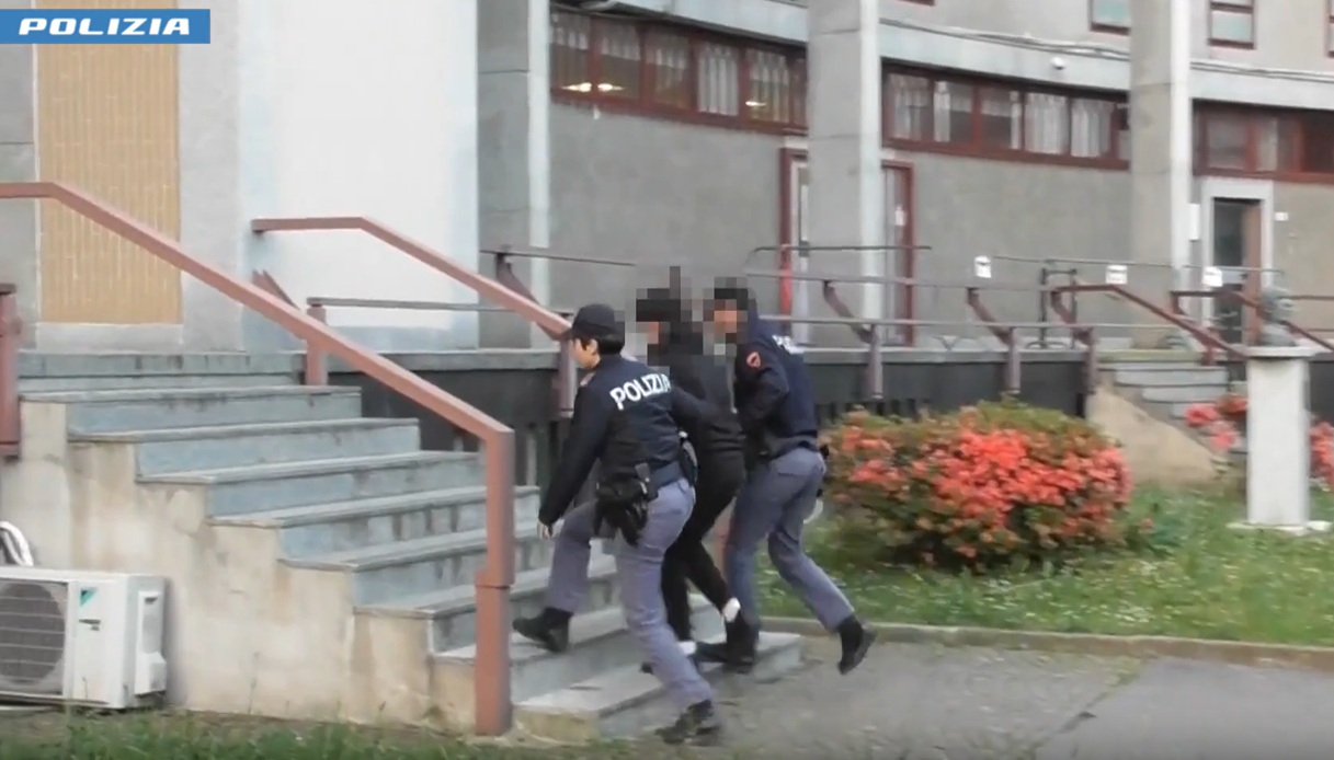 https://wips.plug.it/cips/notizie.virgilio.it/cms/2026/05/arresti-varese.jpg