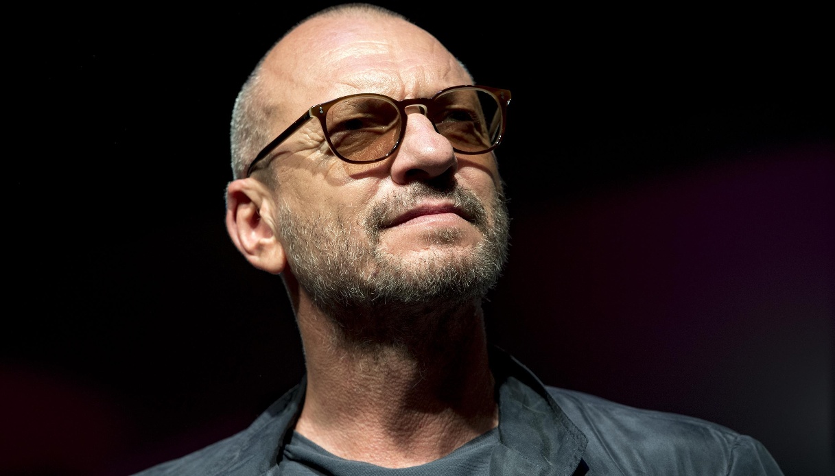 https://wips.plug.it/cips/notizie.virgilio.it/cms/2026/05/biagio-antonacci-dislessia.jpg