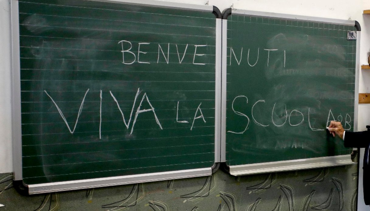 https://wips.plug.it/cips/notizie.virgilio.it/cms/2026/05/calendario-scuola.jpg