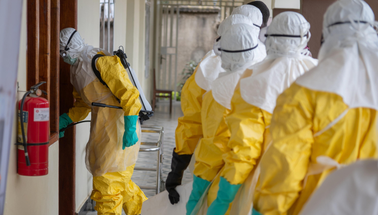 https://wips.plug.it/cips/notizie.virgilio.it/cms/2026/05/casi-ebola-uganda-sacco-milano-sintomi-1.png