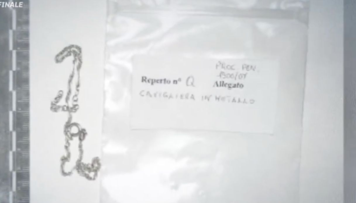 https://wips.plug.it/cips/notizie.virgilio.it/cms/2026/05/cavigliera-chiara-poggi-alberto-stasi-garlasco.jpg