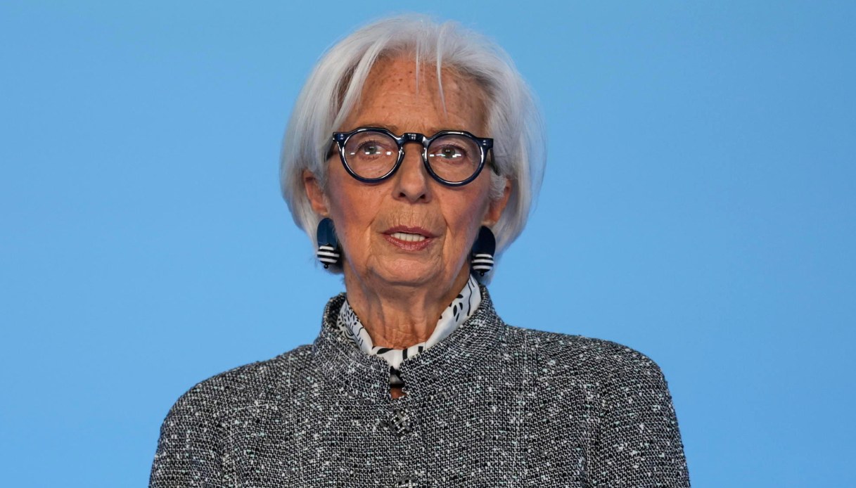 https://wips.plug.it/cips/notizie.virgilio.it/cms/2026/05/christine-lagarde-bce-patto-stabilita.jpg