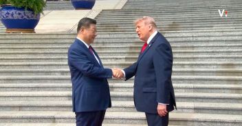 Donald Trump in Cina: l’arrivo a Pechino e la stretta di mano con Xi Jinping